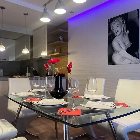 Luxury Apartments In Top City Center Varna 1 Exterior photo